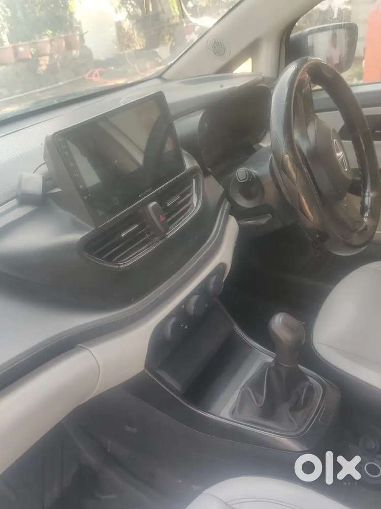Tata Altroz Xe 2023