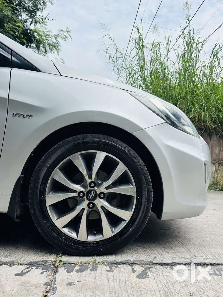 Hyundai Verna 1.6 Sx Vtvt (o), 2013, Petrol