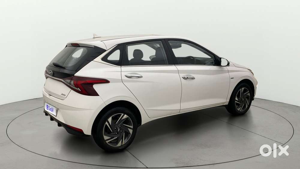 Hyundai New I20 1.2 Asta (o) Ivt, 2023, Petrol