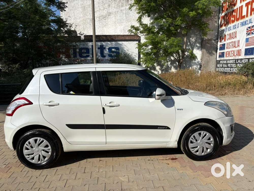 Maruti Suzuki Swift 2015 Petrol Well Maintained
