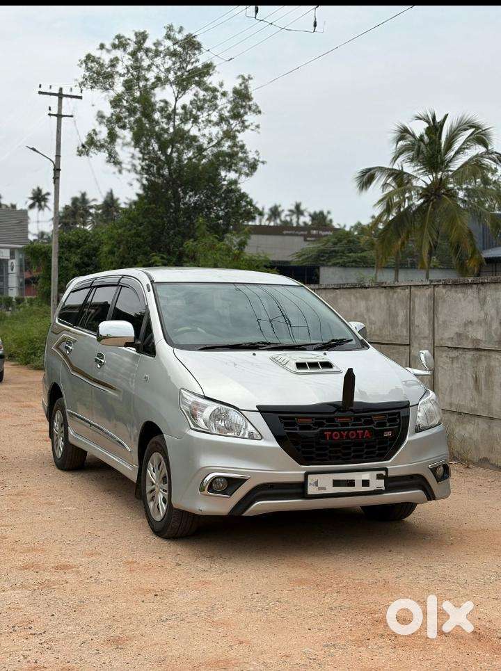 Toyota Innova 2.5 G (diesel) 8 Seater, 2014, Diesel