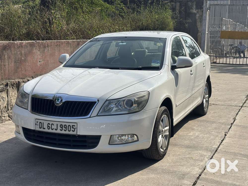 Skoda Laura 1.8 Tsi Ambition, 2011, Petrol