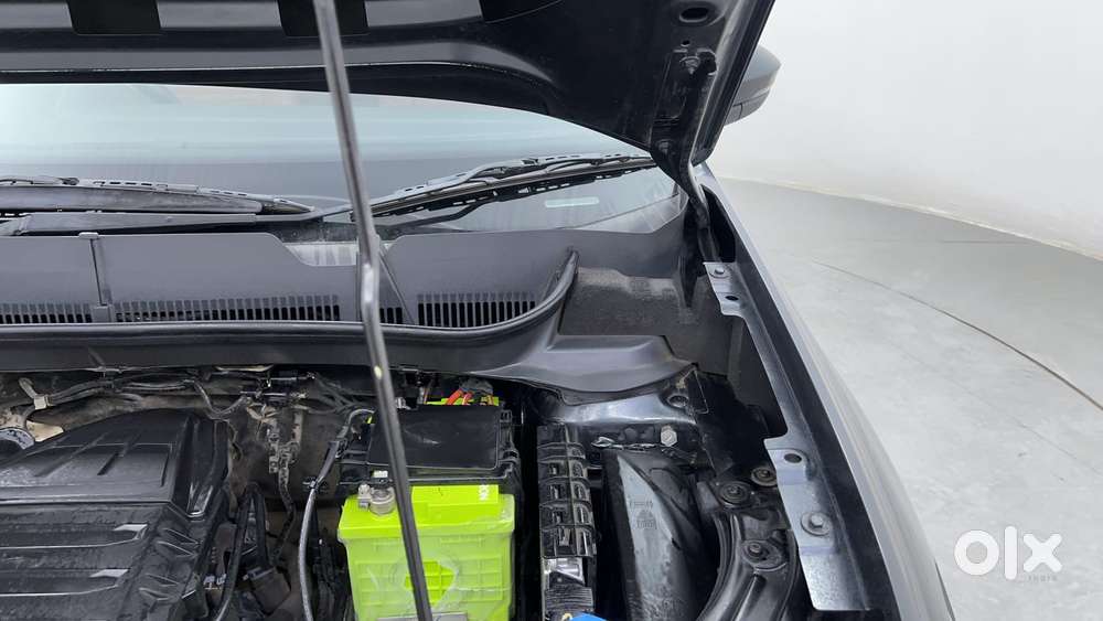 Volkswagen Taigun Topline 1.0 Tsi At (electric Seats), 2021, Petrol