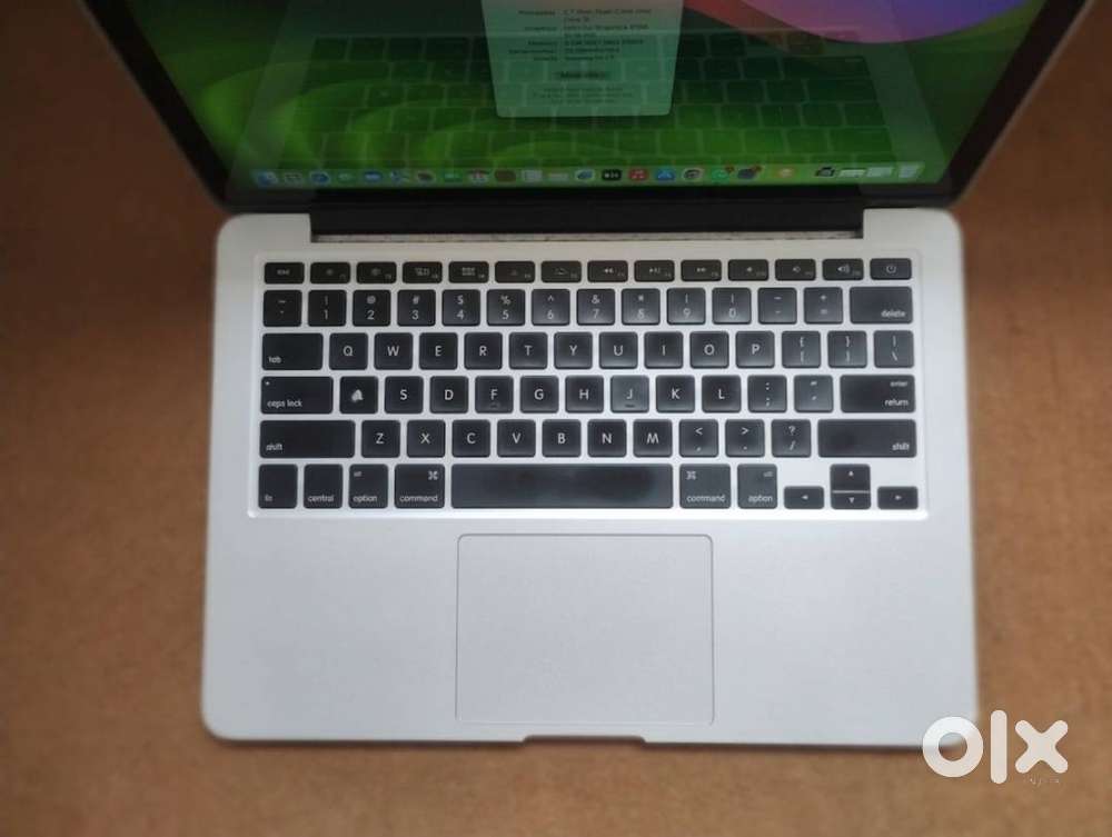 MacBook Pro 13' 2015 8gb 256gb ssd - Computers & Laptops in