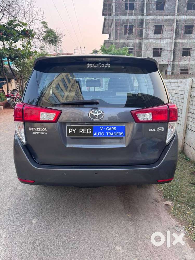 Toyota Innova Crysta 2.4 G Mt 8s, 2018, Diesel