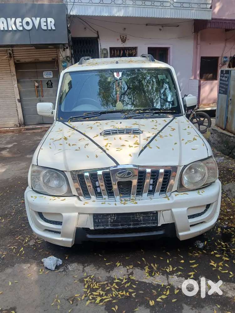 Mahindra Scorpio Classic 2011 Diesel 175000 Km Driven