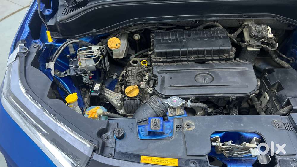 Tata Punch 1.2 Revotron Creative Amt Dual Tone, 2022, Petrol