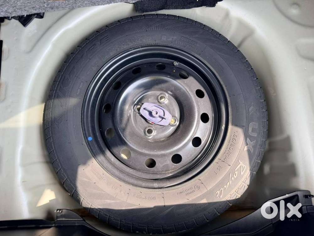 Maruti Suzuki Swift Vxi + Manual, 2021, Petrol