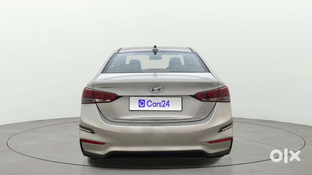 Hyundai Verna 1.6 Sx (o) Vtvt, 2018, Petrol