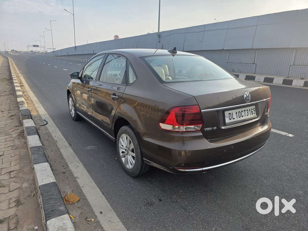 Volkswagen Vento 1.2 Tsi Highline Plus At, 2016, Petrol