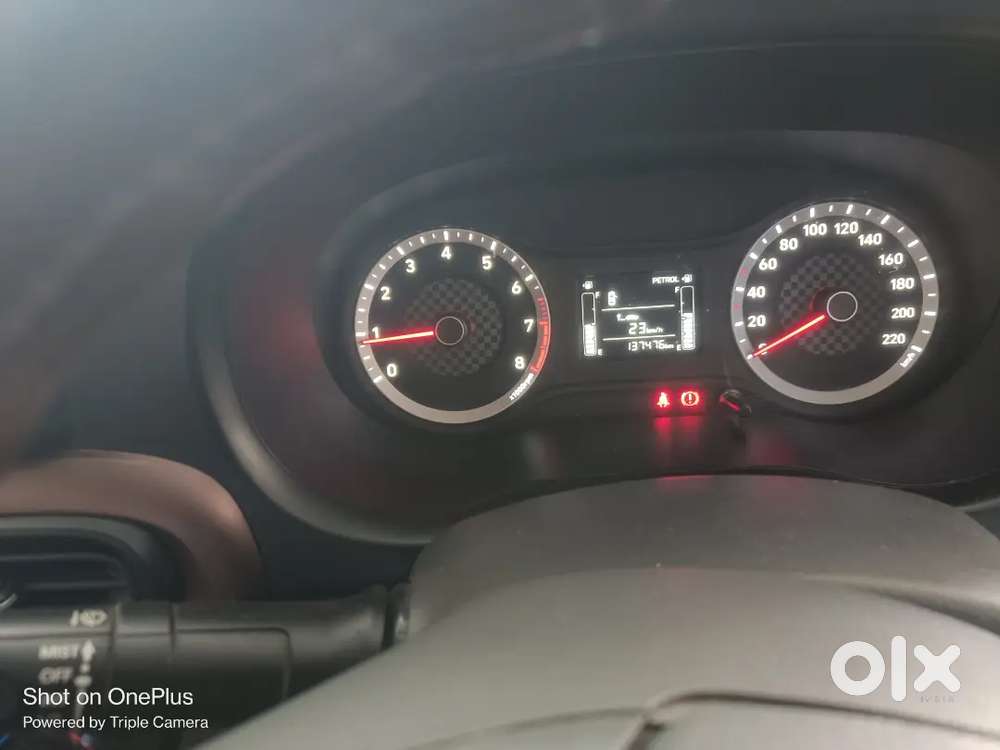 Hyundai Aura 2022 Petrol 137000 Km Driven