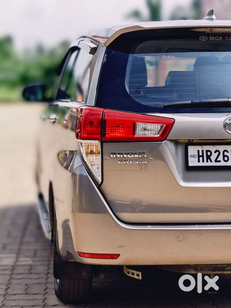 Toyota Innova Crysta 2019
