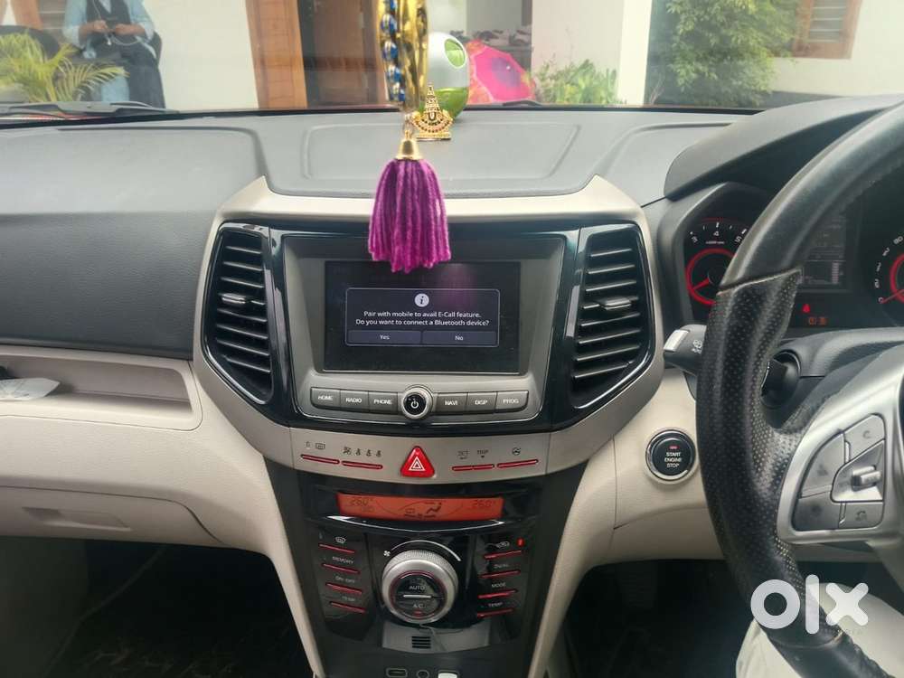 Mahindra Xuv300 W8(o)petrol Manual 2019