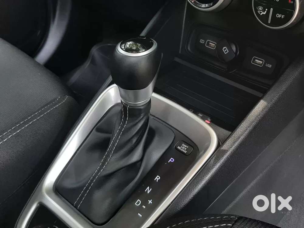 Hyundai Venue 1.0 Sx (o) Turbo Dct, 2021, Petrol