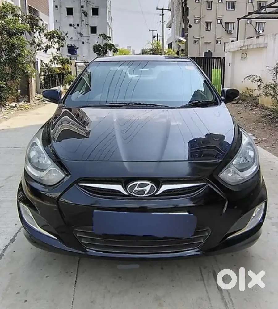 Hyundai Fluidic Verna 2015 Petrol 70000 Km Driven