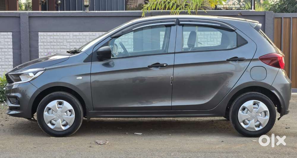 Tata Tiago Xe, 2023, Petrol