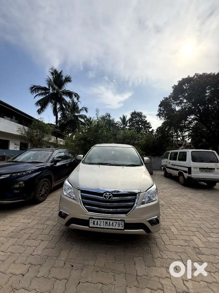 Toyota Innova 2015 Diesel Well Maintained