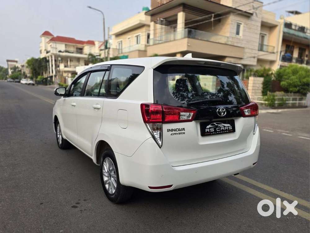 Toyota Innova Crysta 2.4 G Mt 7 Str, 2025, Diesel