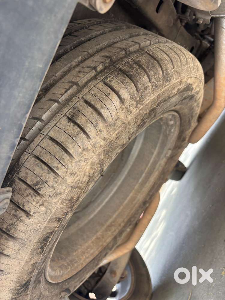 Xuv 500 W11(o) Showroom Track