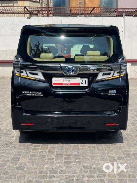 Toyota Vellfire 2.5 Hybrid, 2022