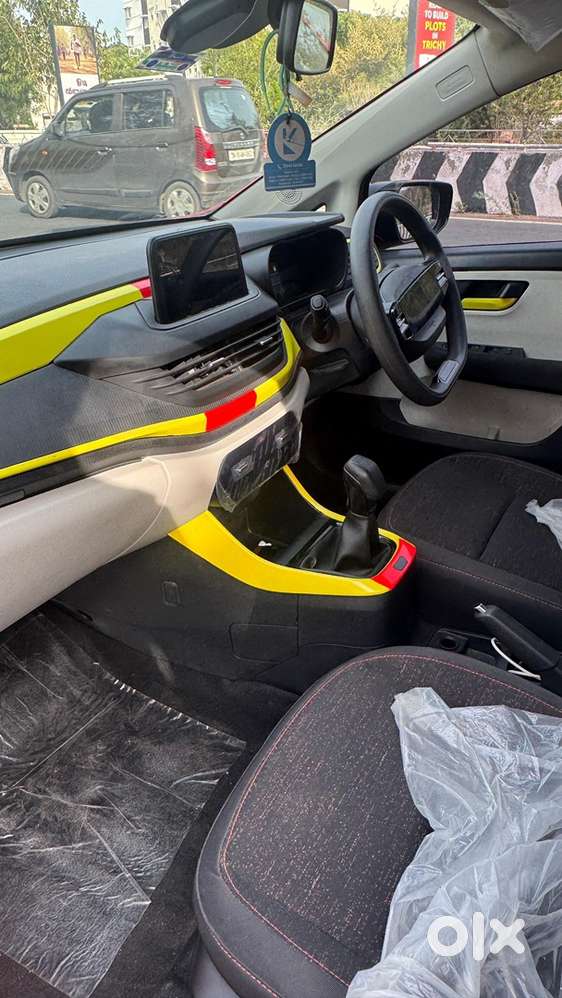 Tata Altroz Petrol Manual 2025