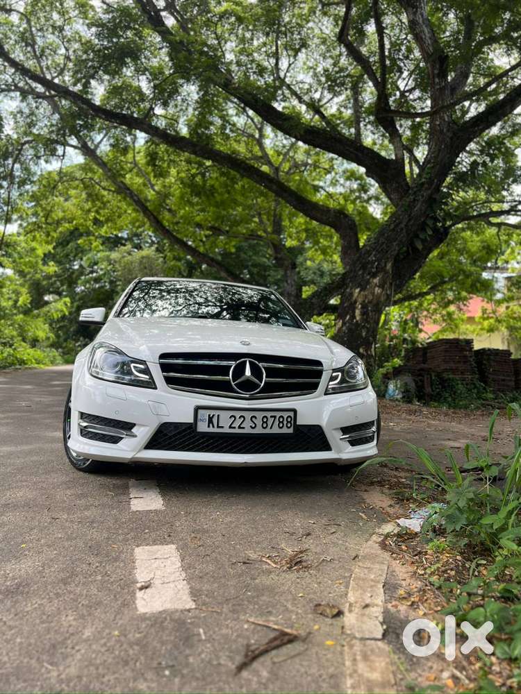 Pearl White 2014 Mercedez Benz 220