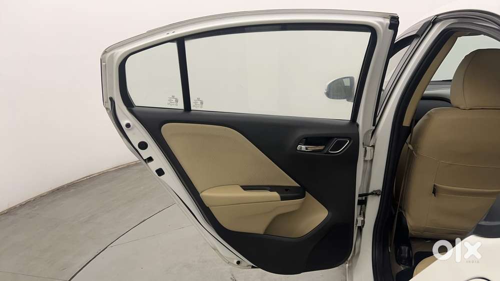 Honda City 1.5 V 4th Gen I-vtec Mt, 2022, Petrol