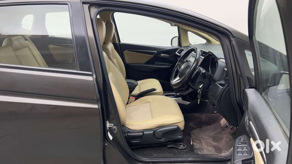 Honda Jazz V At I-vtec, 2015, Petrol