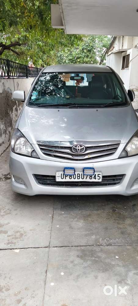 Toyota Innova 2009-2011 2.0 Vx 8 Str, 2011, Diesel