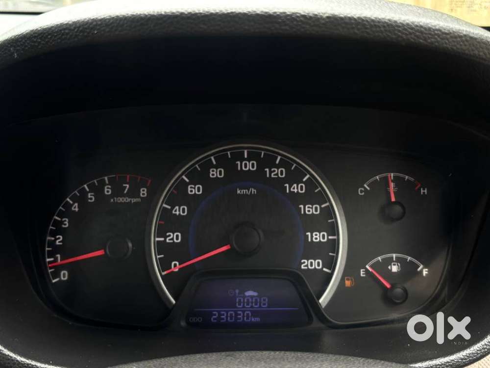 Hyundai Grand I10 Sportz, 2016, Petrol