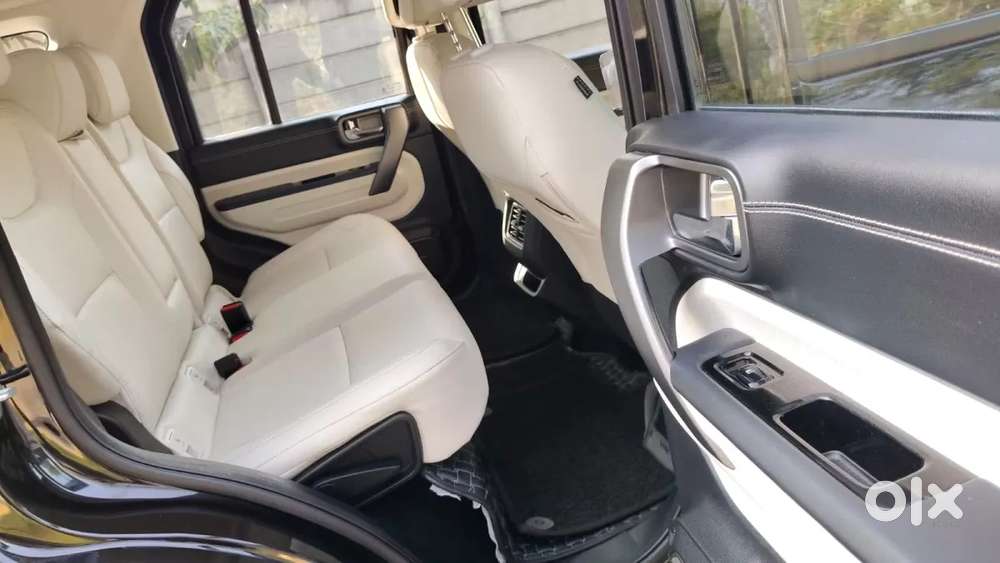 Mahindra Thar Roxx, 2025, Petrol