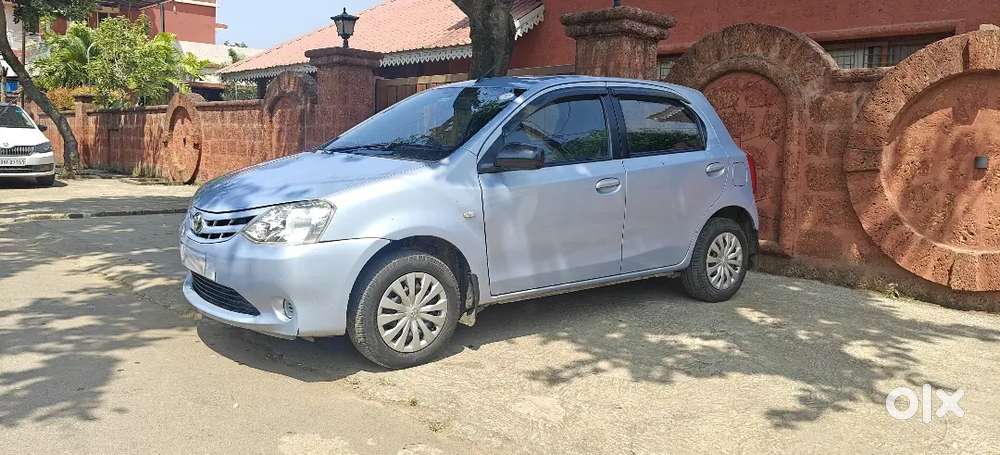 Lady Doctor Driven Toyota Etios 2013 Petrol Manual