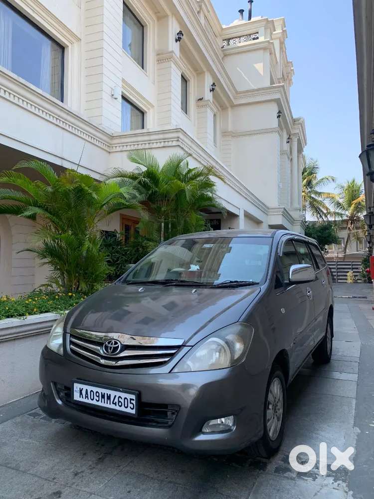 Toyota Innova V Showroom Condition
