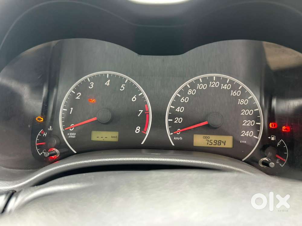 Toyota Corolla Altis 2012