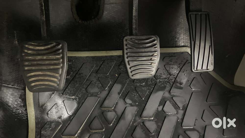 Mahindra Xuv300 W8, 2021, Petrol