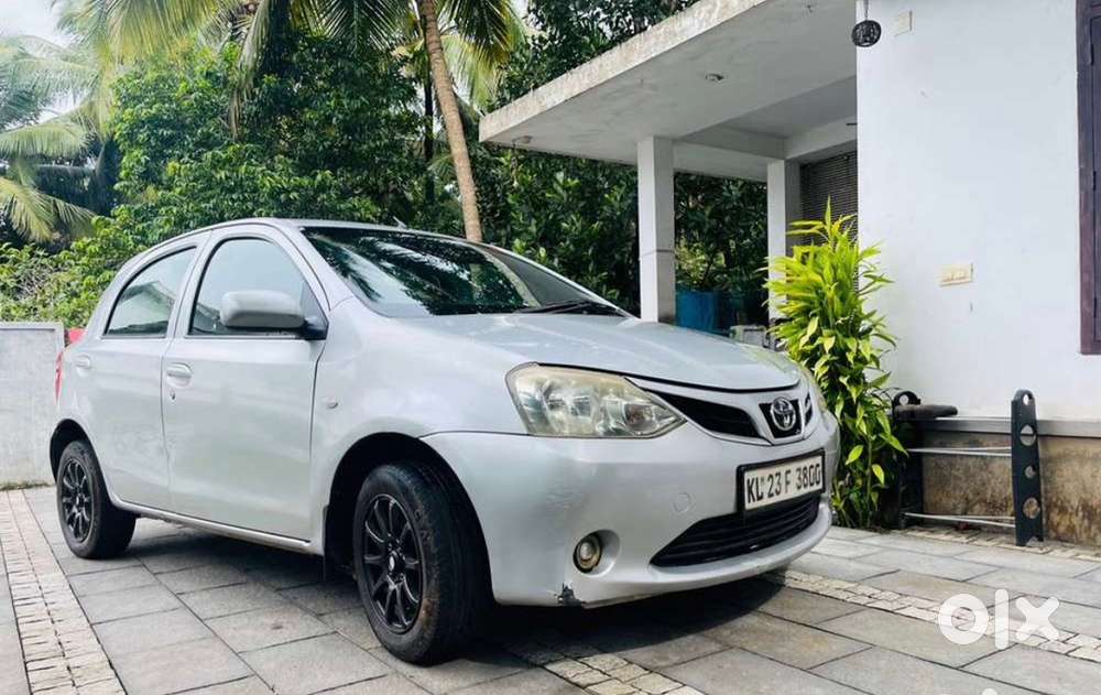 Toyota Etios Liva Petrol 2012