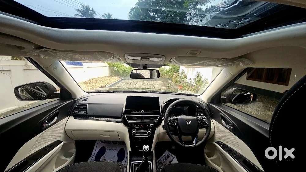 Mahindra Xuv 3xo Ax5 Petrol