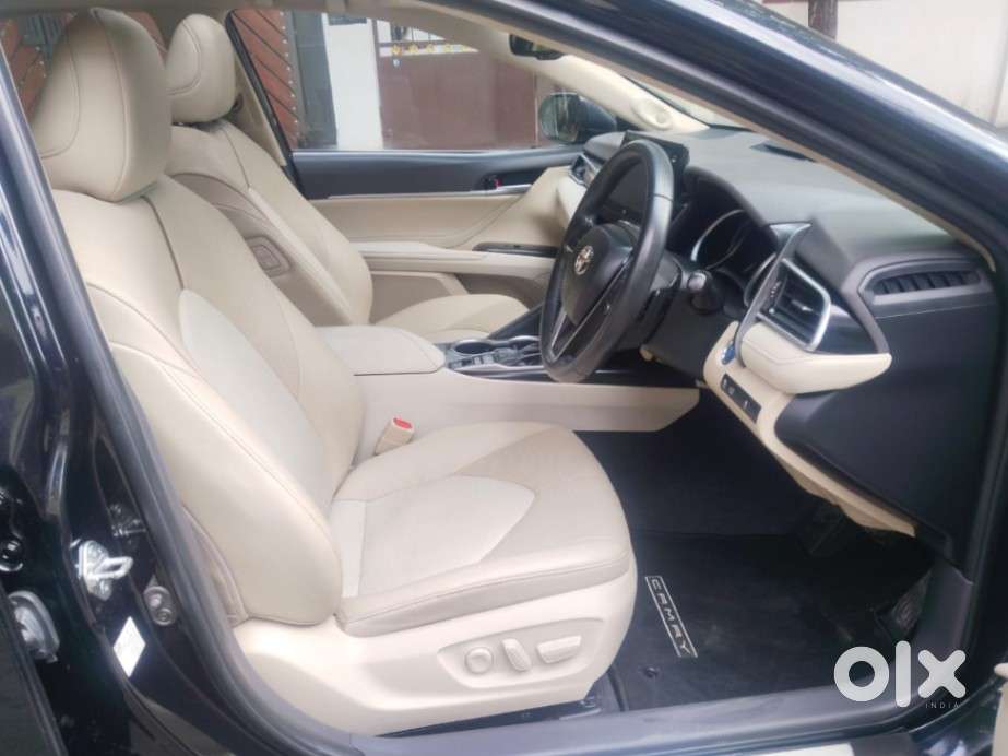 Toyota Camry Hybrid, 2022, Petrol