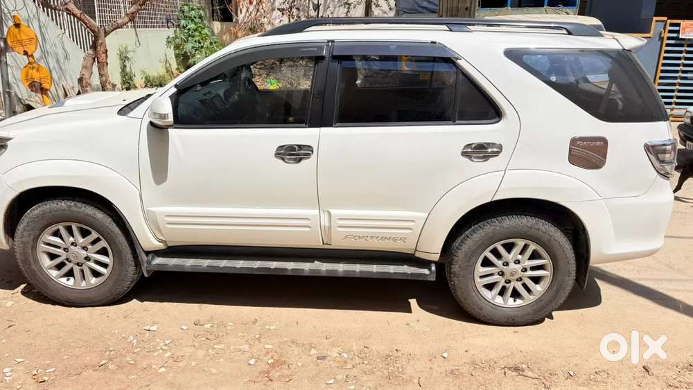 Toyota Innova Crysta [2020-ongoing] 2.4 Gx 7 Str, 2017, Diesel