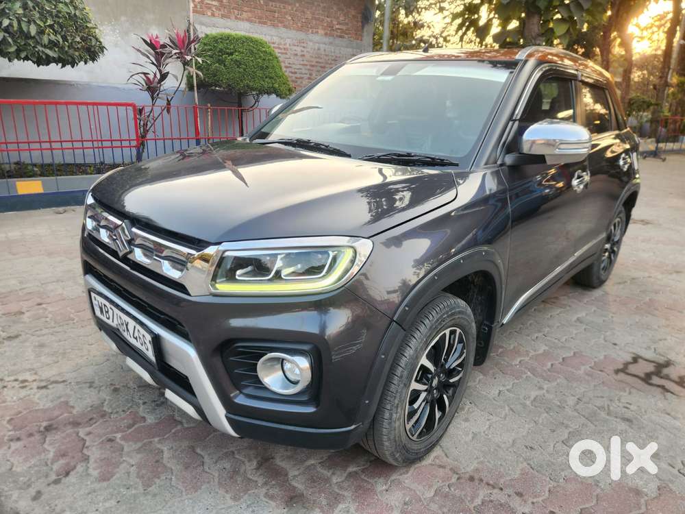 Maruti Suzuki Brezza 1.5 Zxi Plus Smart Hybrid Dual Tone, 2022, Petr..