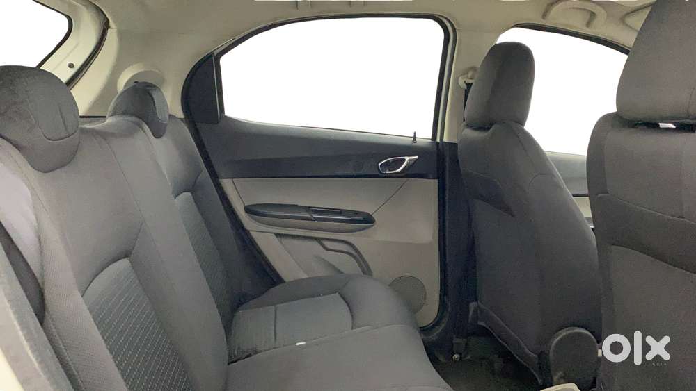 Tata Tiago 1.2 Revotron Xz, 2017, Petrol