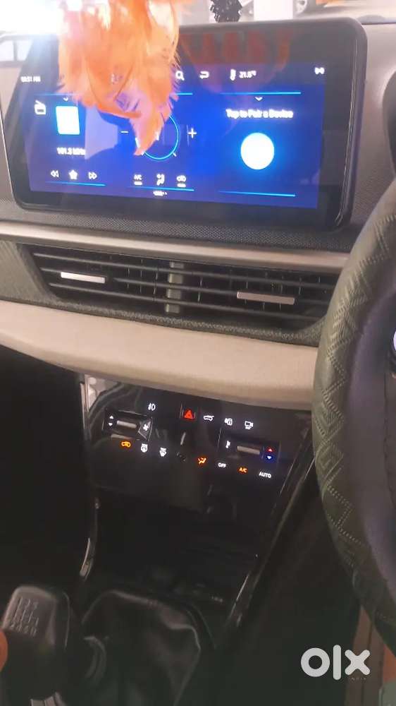 Tata Nexon 2025 Petrol Well Maintained