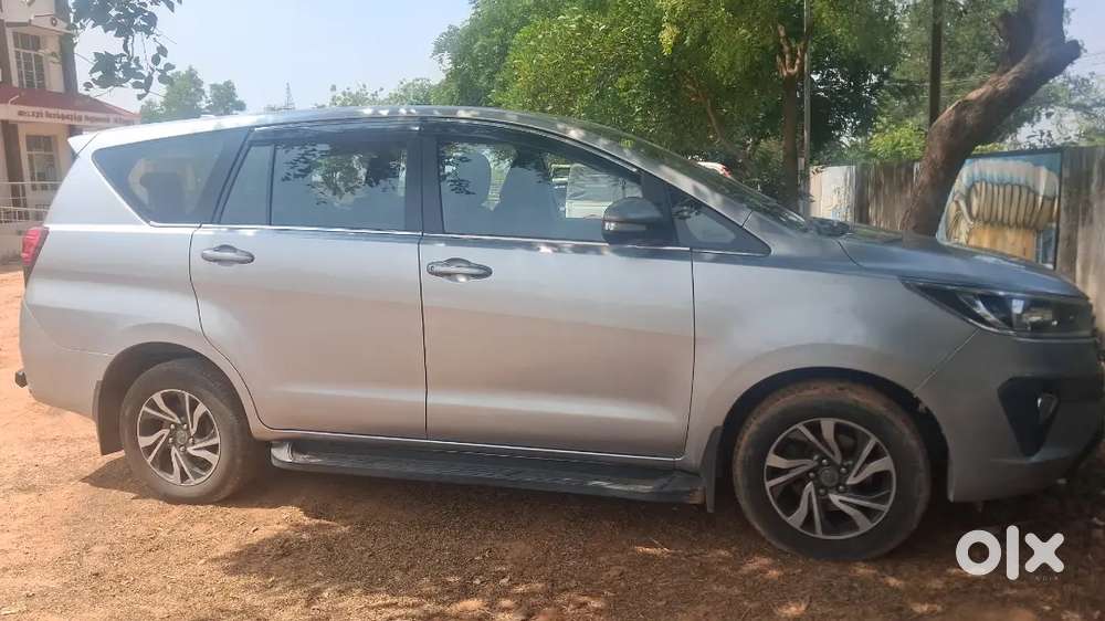 Toyota Innova Crysta 2016