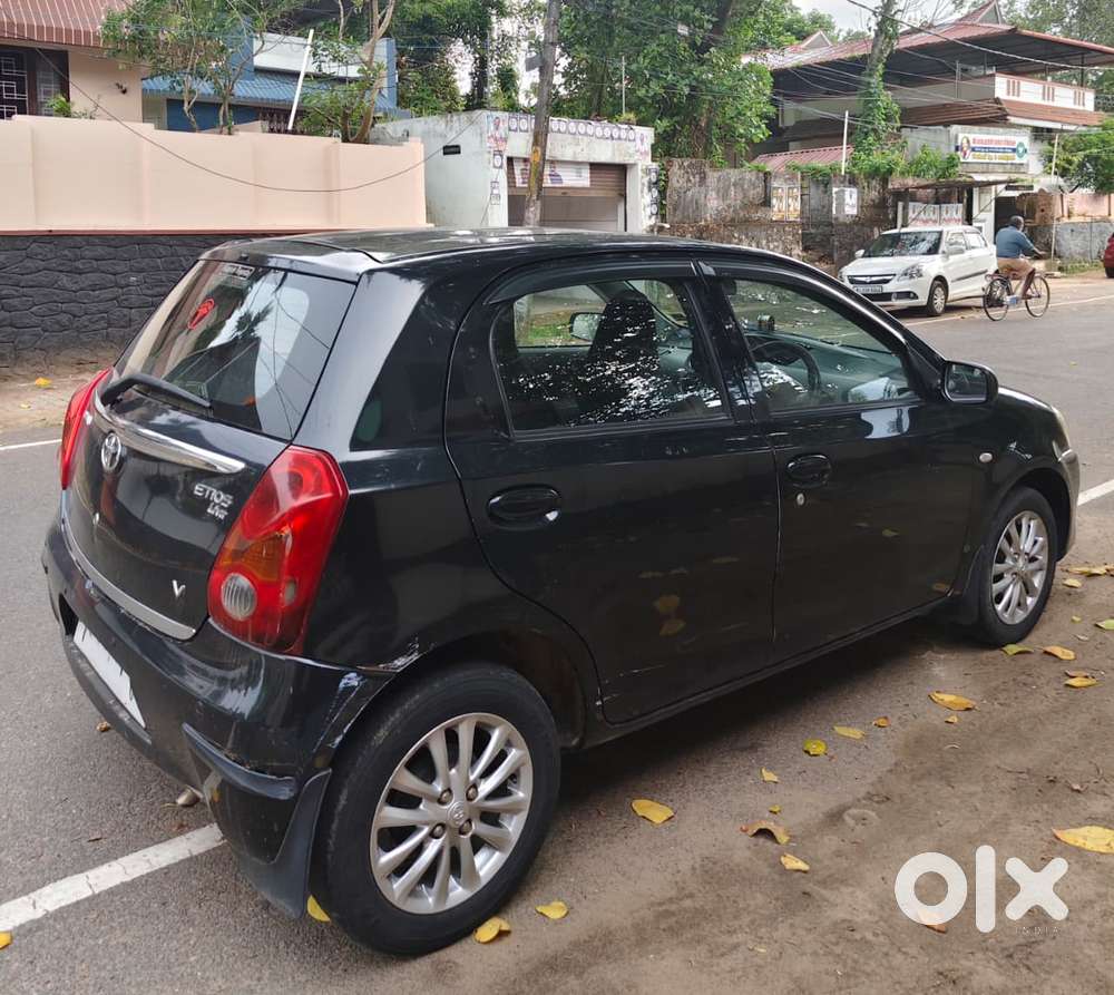 Toyota Etios Liva 2011-2012 V, 2011, Petrol