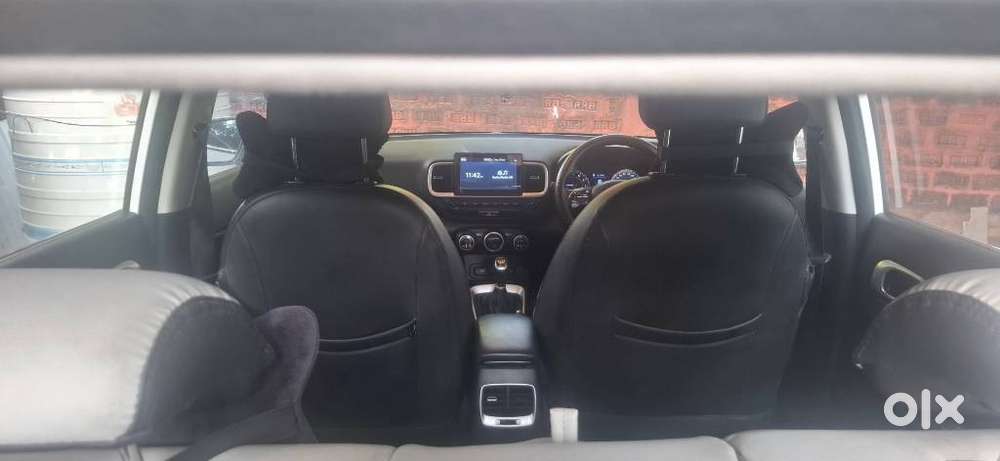 Hyundai Venue 1.0 Sx (o) Turbo Imt, 2022, Petrol