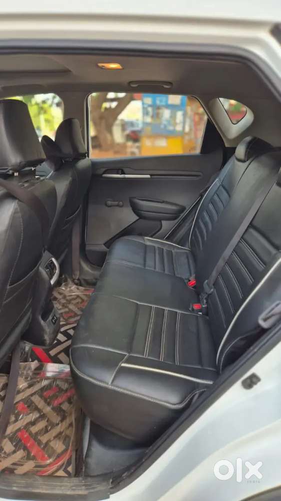 Kia Sonet 2024 Petrol Well Maintained
Showroom Condition