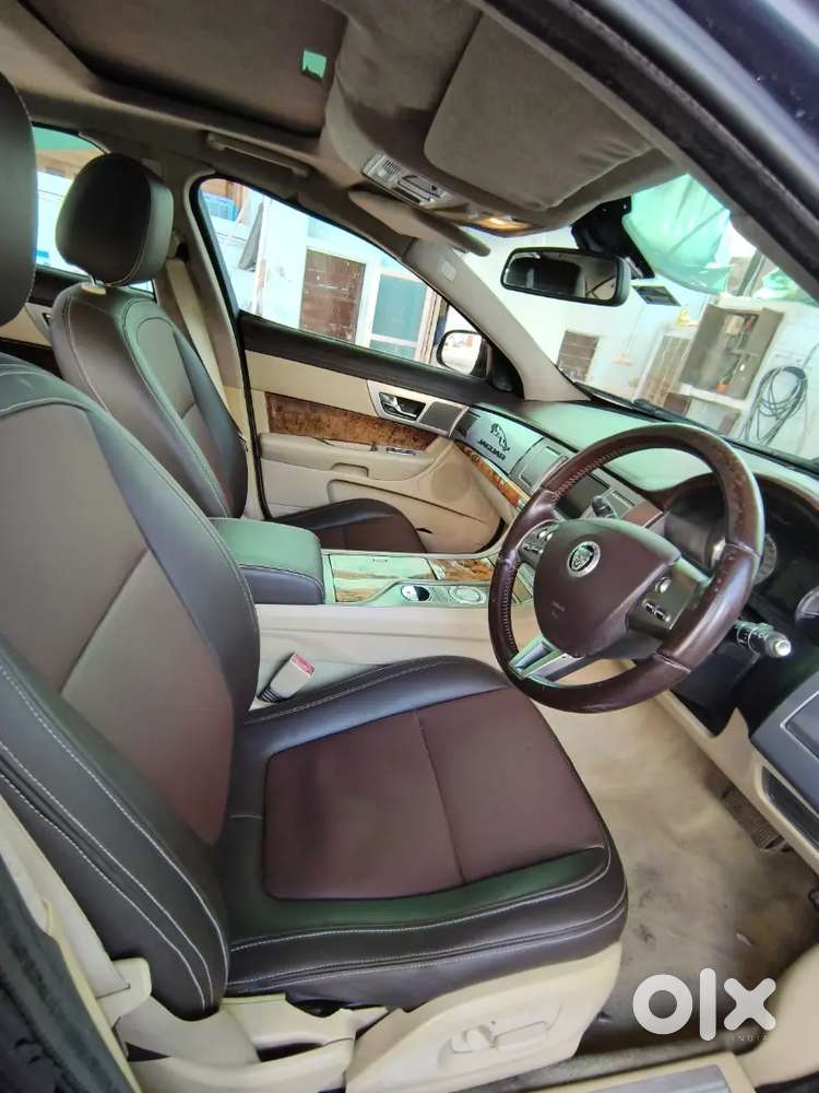 Jaguar Xf 2011 Diesel 61000 Km Driven