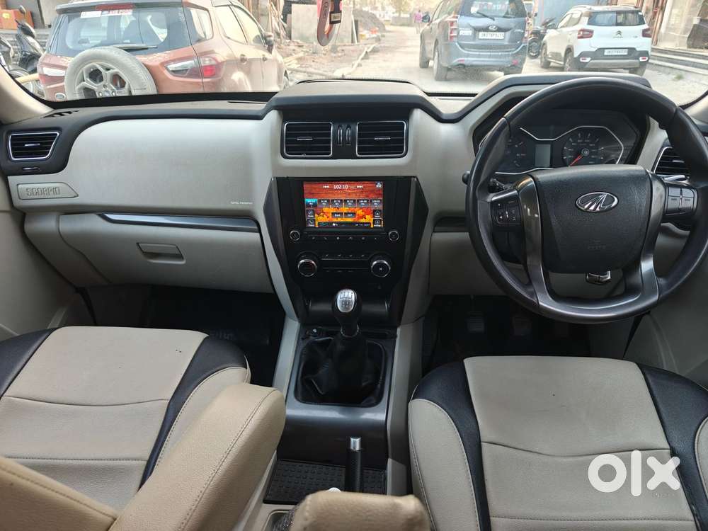 Mahindra Scorpio S9, 2019