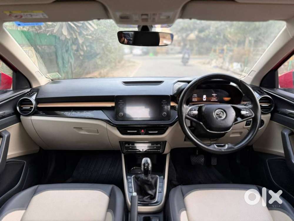 Skoda Slavia 1.0 Tsi Style At, 2023, Petrol