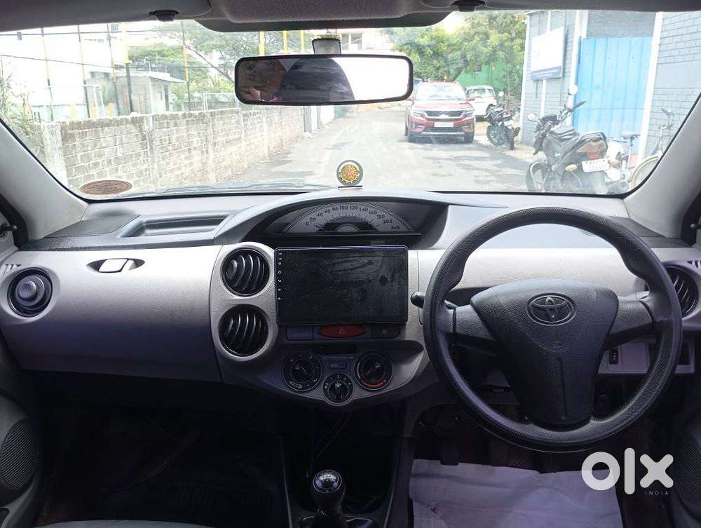 Toyota Etios, 2011, Petrol